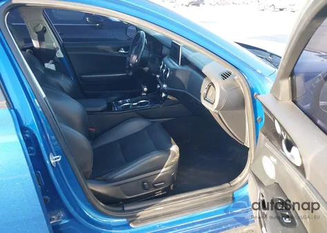 2019 Kia Stinger Premium z USA, uszkodzony, nr VIN KNAE25LAXK6059233